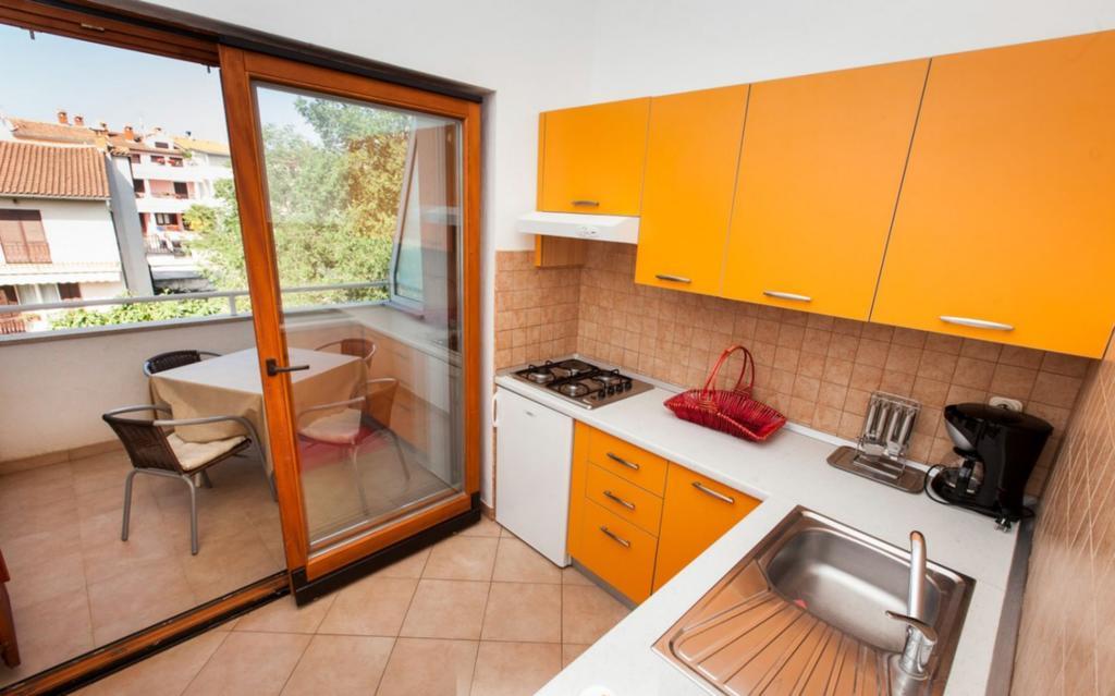 Apartments Hrvatin 罗维尼 外观 照片