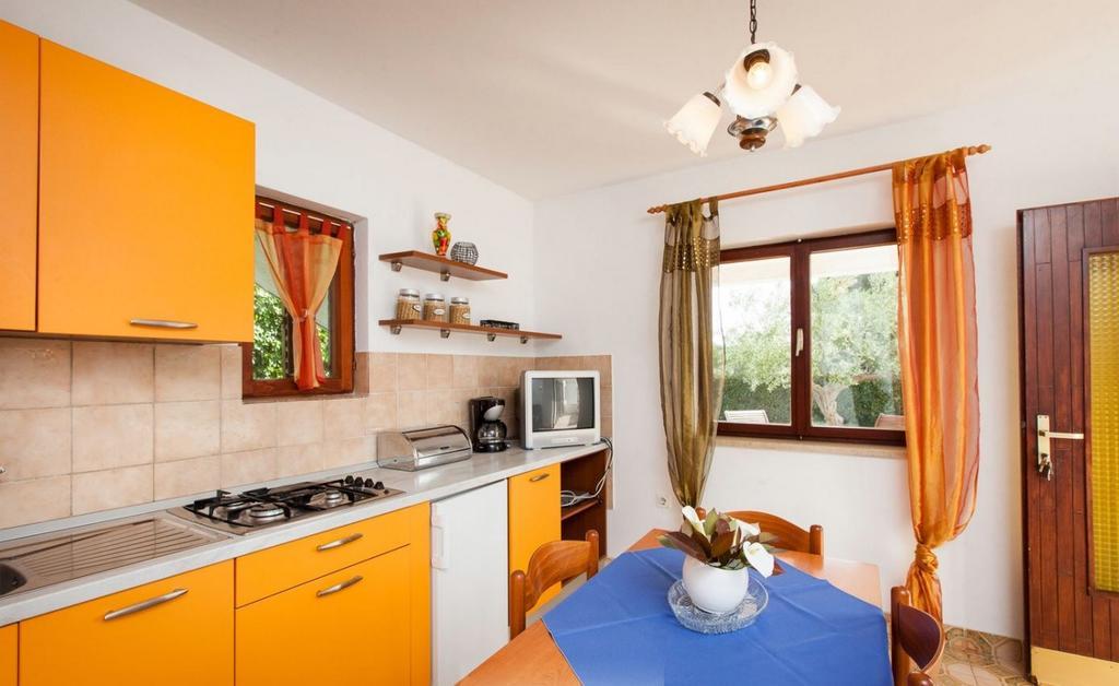 Apartments Hrvatin 罗维尼 外观 照片