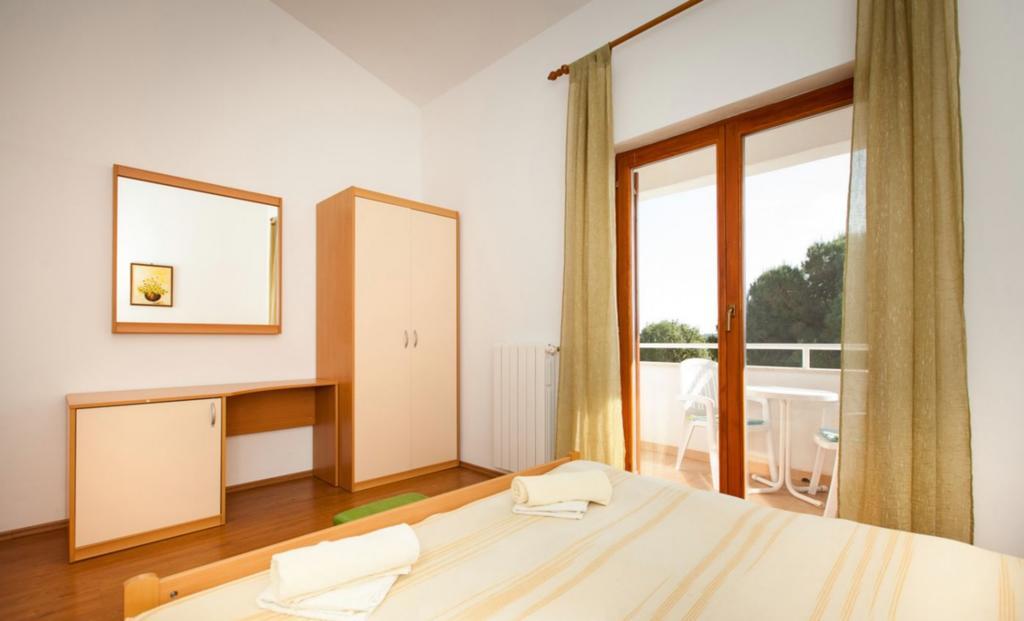 Apartments Hrvatin 罗维尼 外观 照片