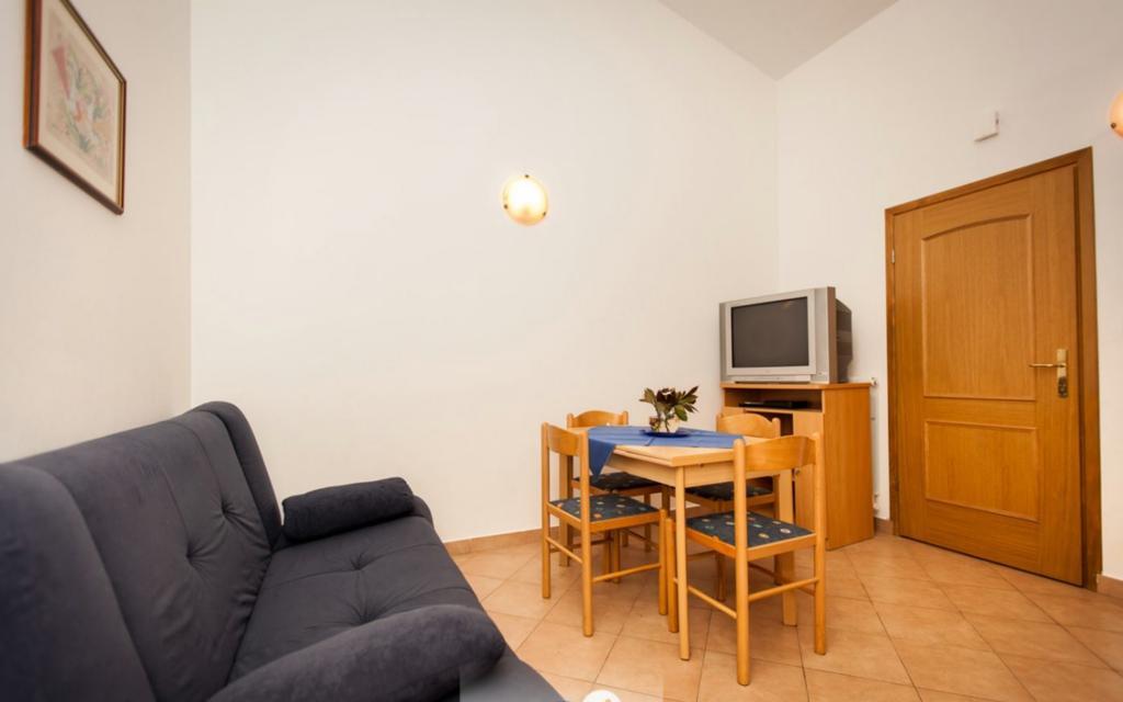 Apartments Hrvatin 罗维尼 外观 照片