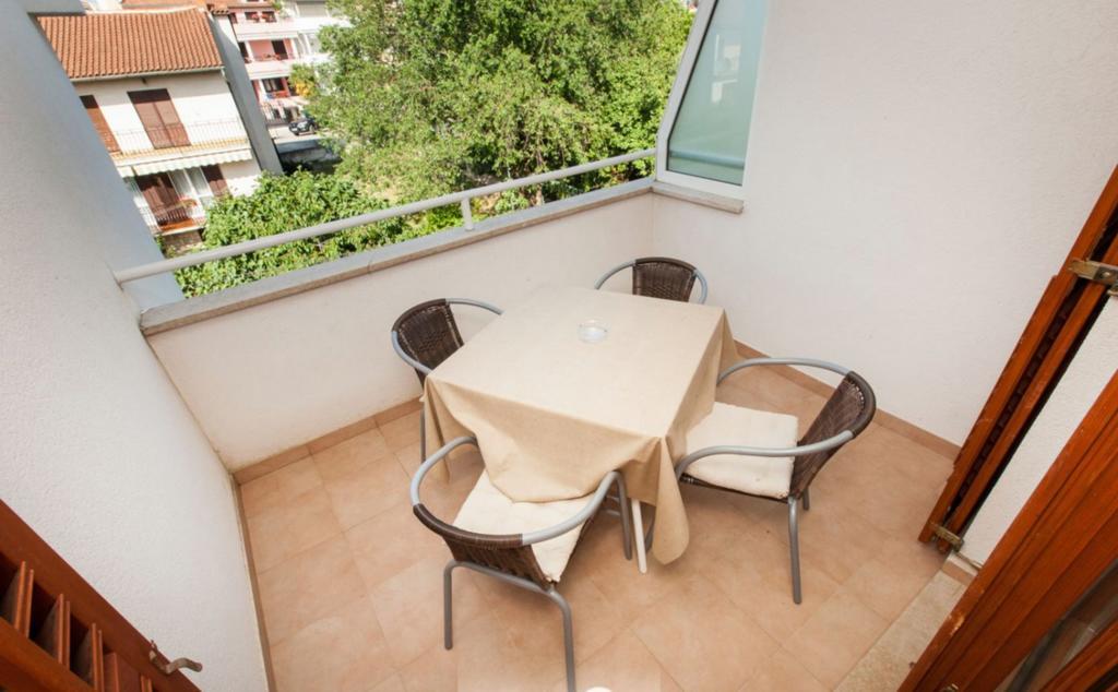 Apartments Hrvatin 罗维尼 外观 照片